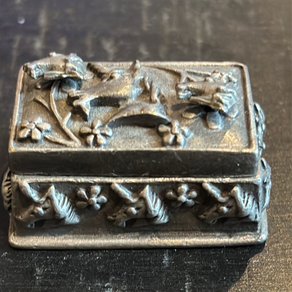 VTG Torino Solid Pewter Unicorn Earrings Brooch Set Trinket Box Case - Picture 2 of 10